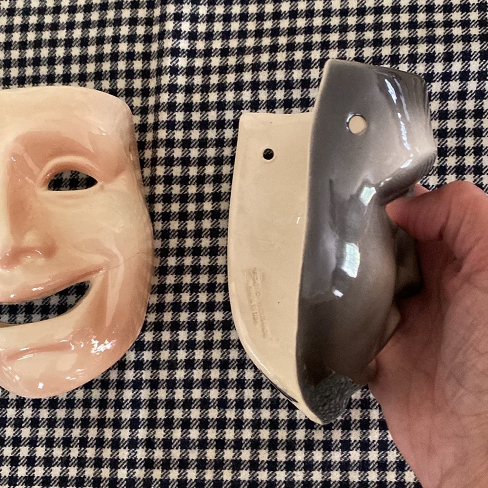 Cast of Thousands Comedy and Tragedy Ceramic Masks - Picture 7 of 10